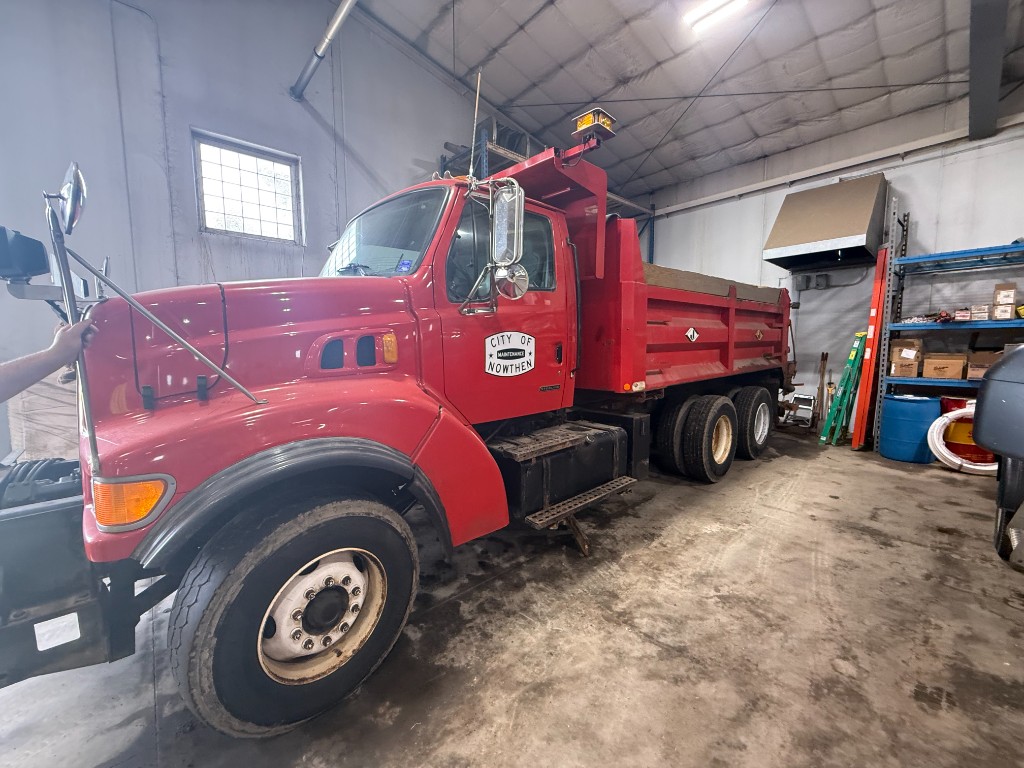 2000 Sterling dump truck photo