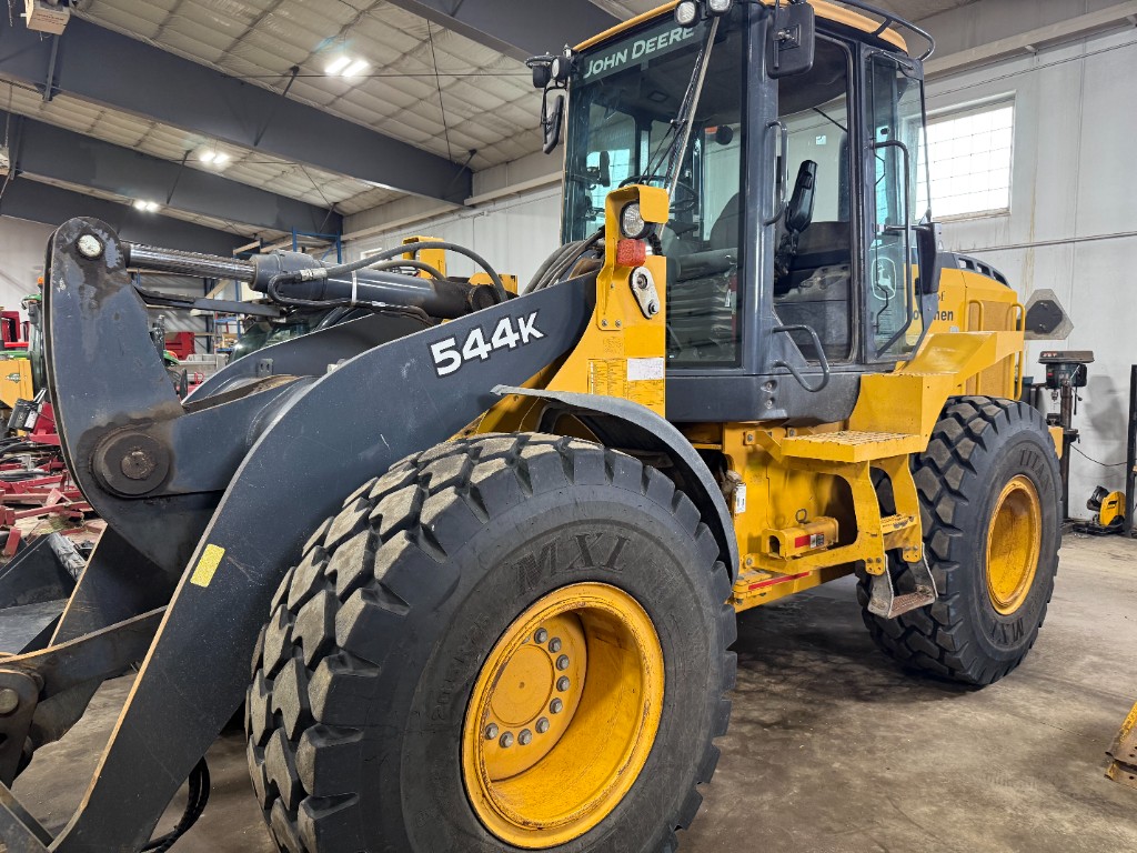 John Deere 544K wheel loader photo