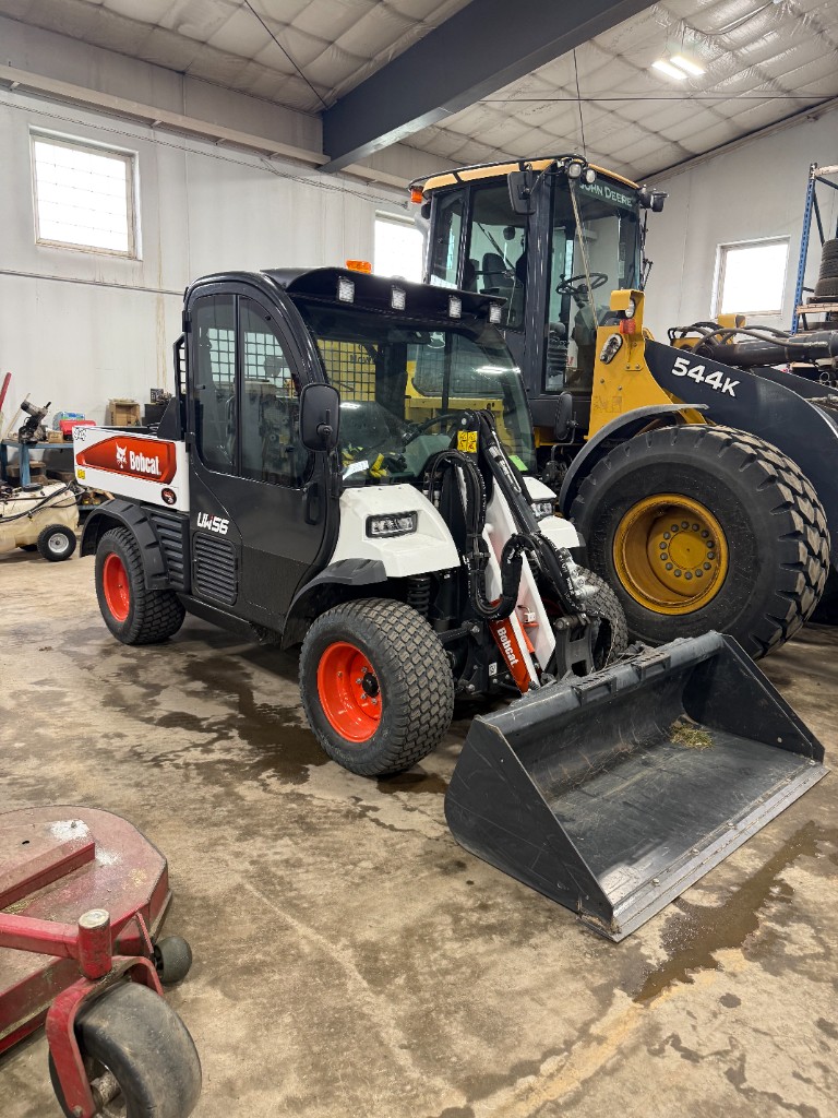 Bobcat Toolcat (UW56) photo