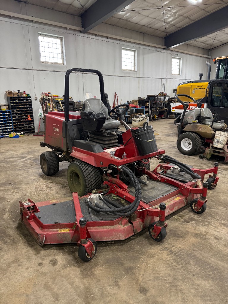 Toro wide-area mower photo